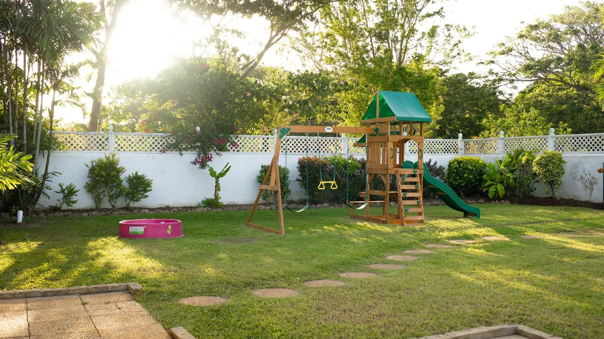 The Heart Villa, Exquisite Pool To Relax & Unwind Golden Grove 0*,