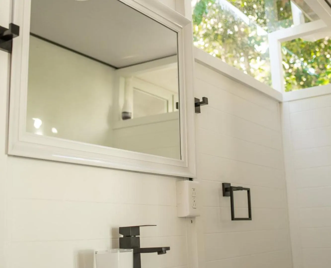 The Heart Villa, Exquisite Pool To Relax & Unwind Golden Grove 0*,